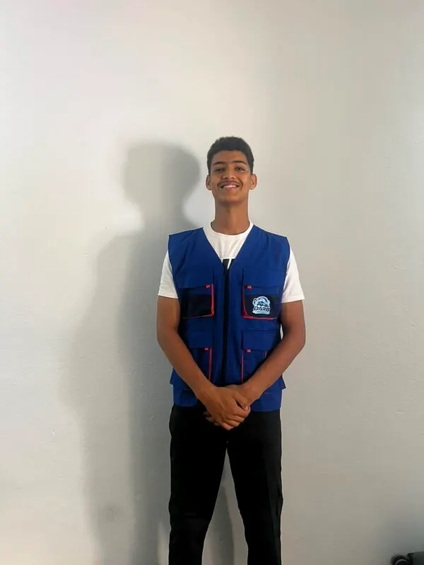 Agent DarbWashPro en tenue de travail